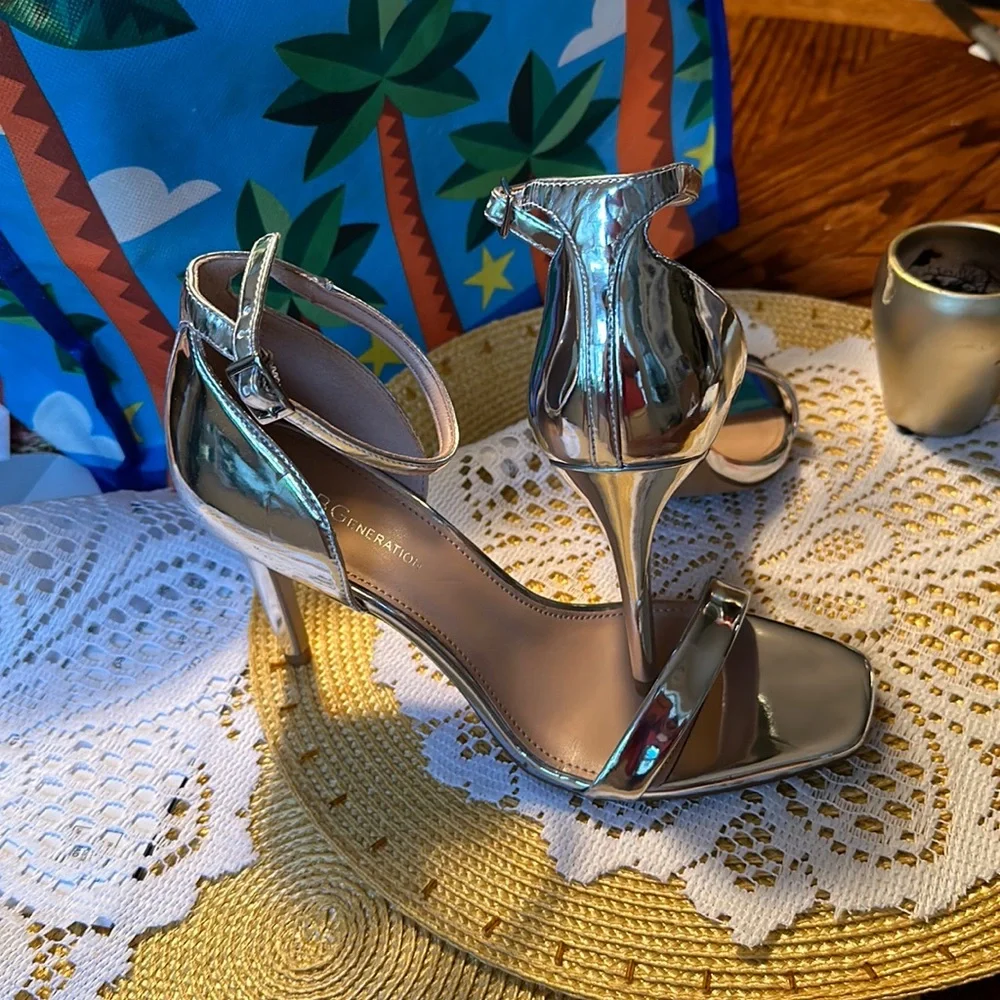 BCBGeneration size 8 dressy Silver Ankle Strap Dress Sandals - Picture 3 of 10